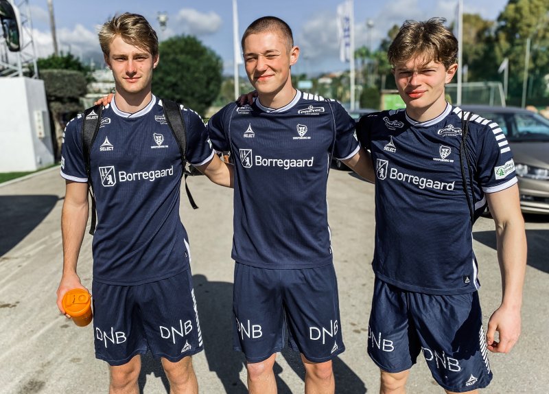 Markus Welinder (t.v.), Leo Bech Hermansen og Adhurim Mjekiqi nyter å være på treningsleir med Sarpsborg 08.